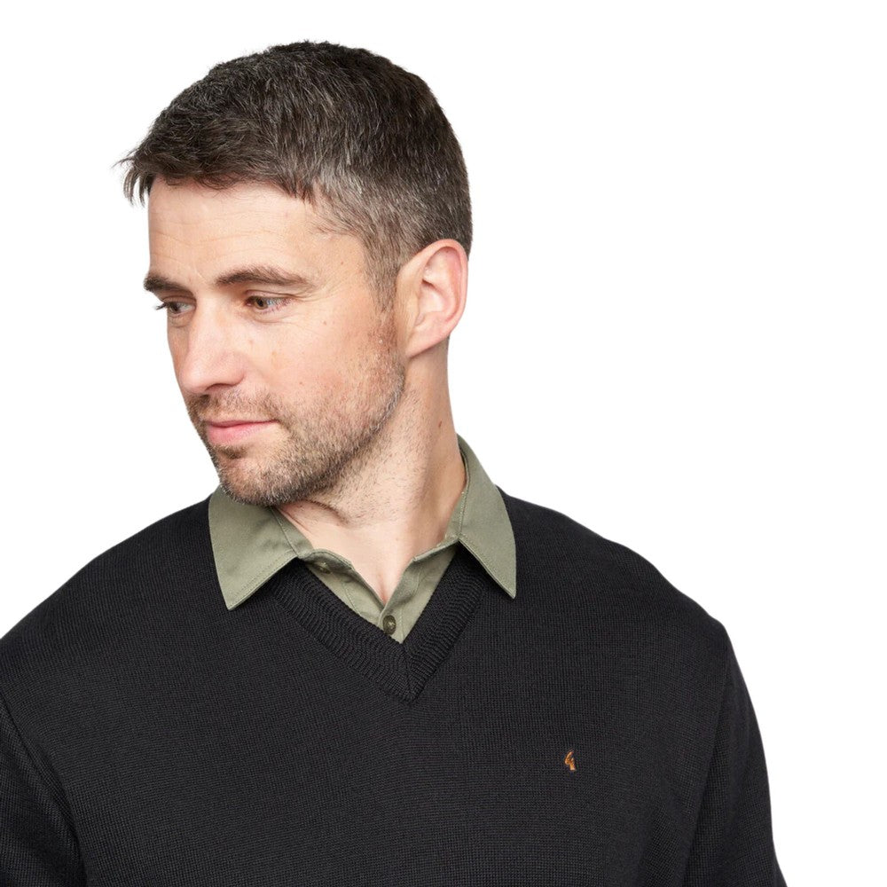 Gabicci Jumpers - K01 Classic V Neck - Black